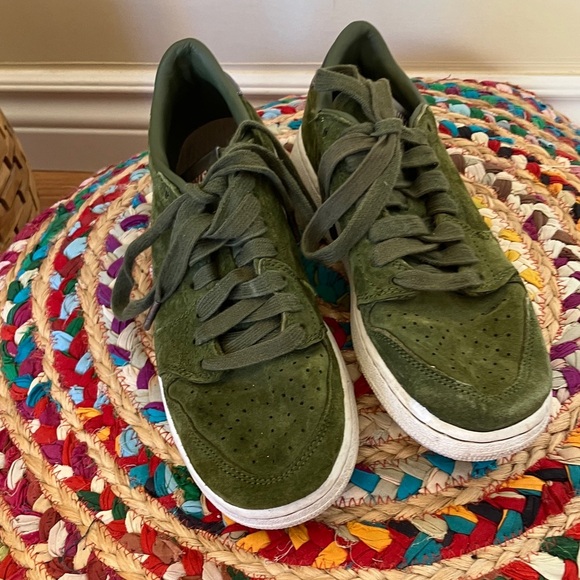 Air Jordan Nike Green Suede Sneakers - Picture 1 of 6